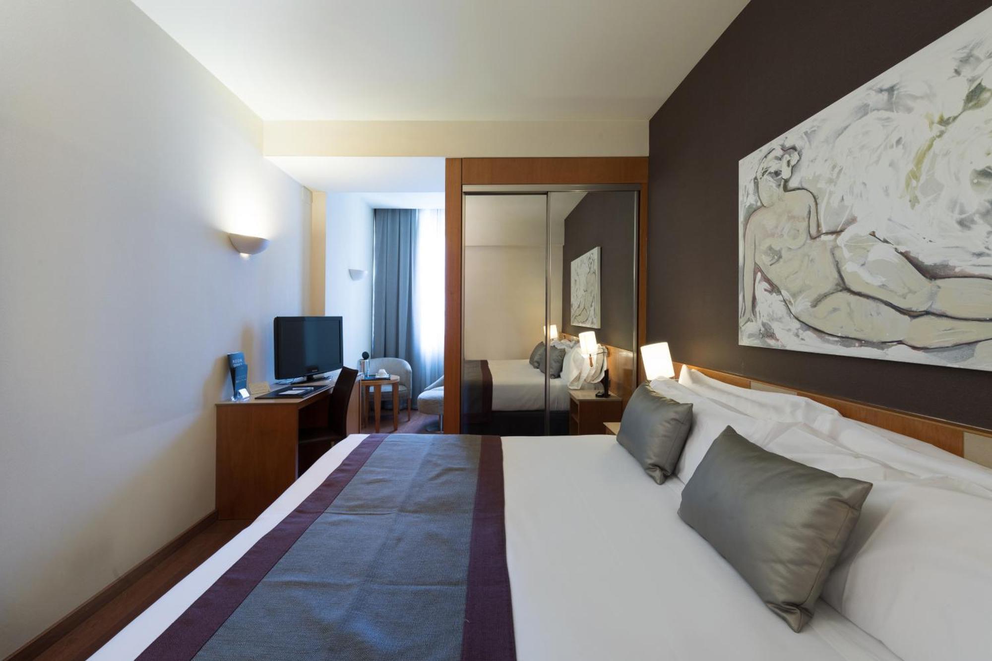 Hotel Catalonia Plaza Catalunya 4*
